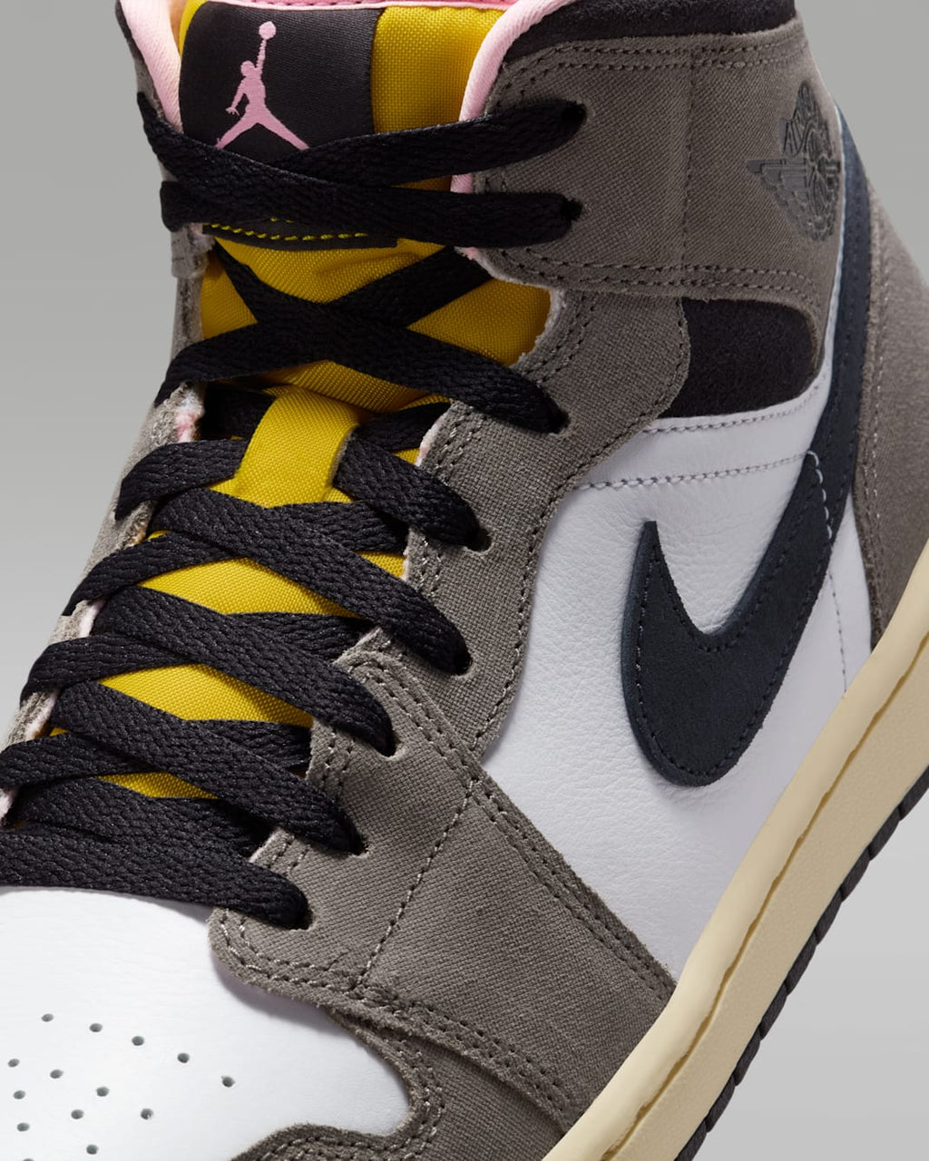 Air Jordan 1 Mid SE