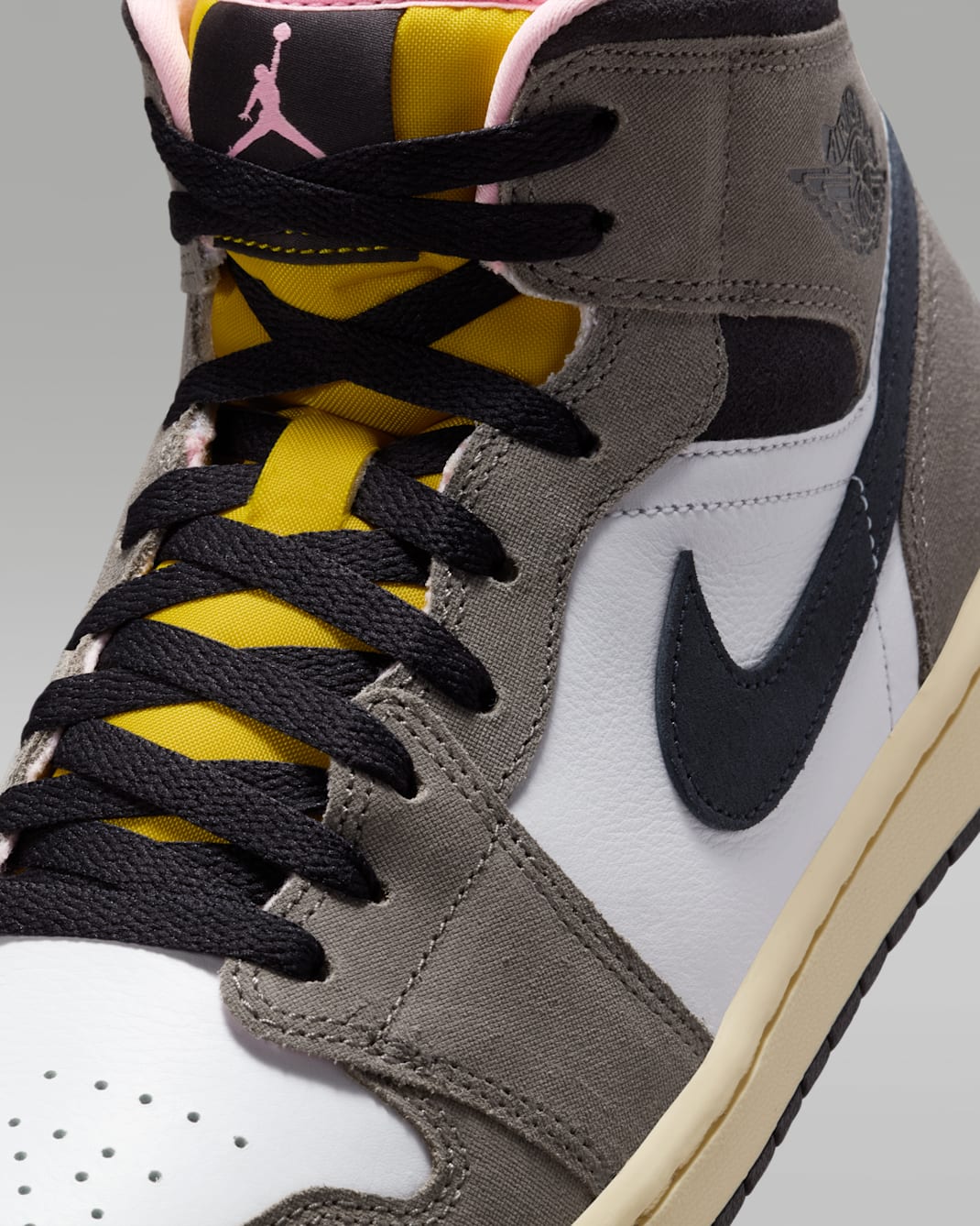 Air Jordan 1 Mid SE