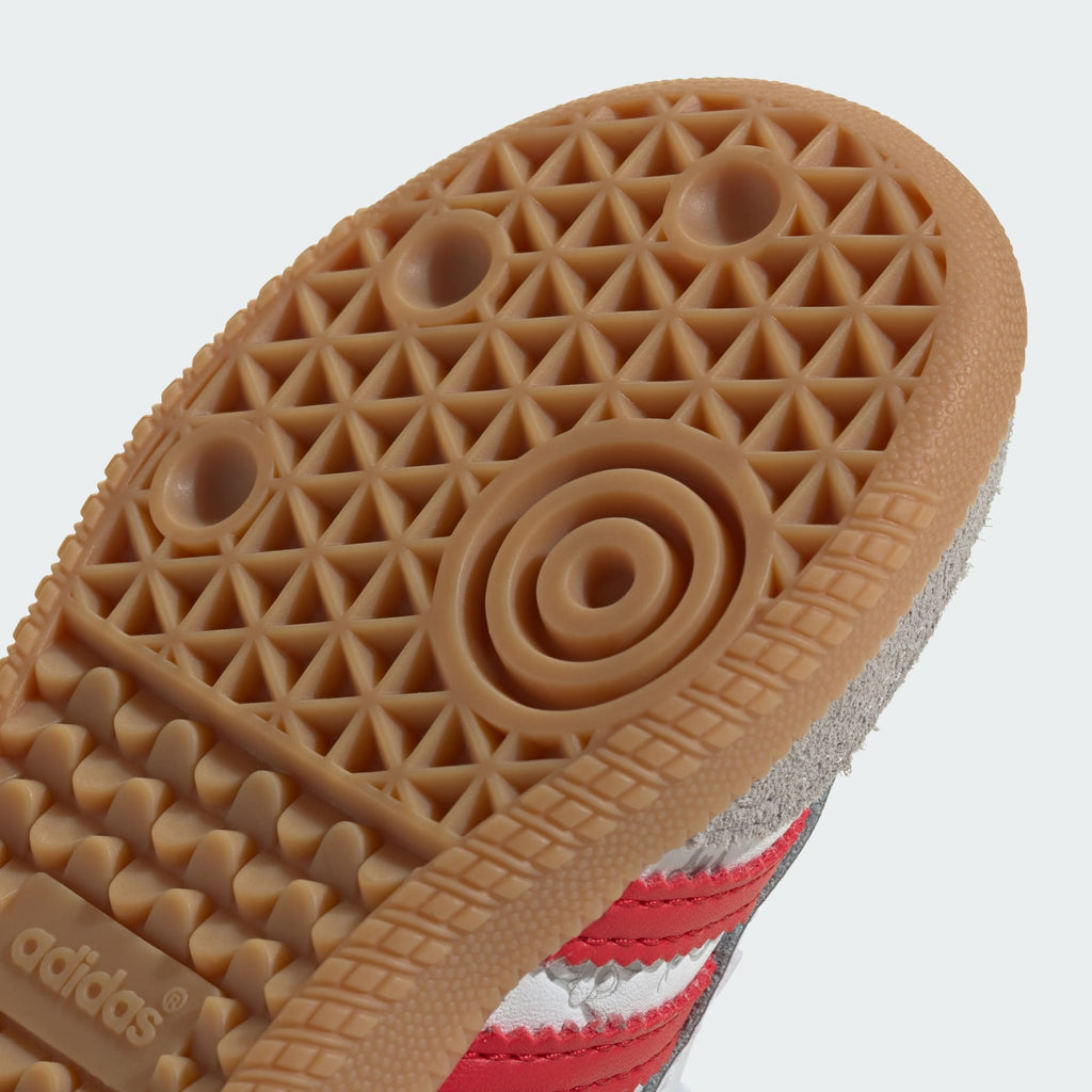 https://assets.adidas.com/images/w_1880,f_auto,q_auto/85de20087c204db0b57aaefec85f8a80_9366/IH1754_41_detail.jpg
