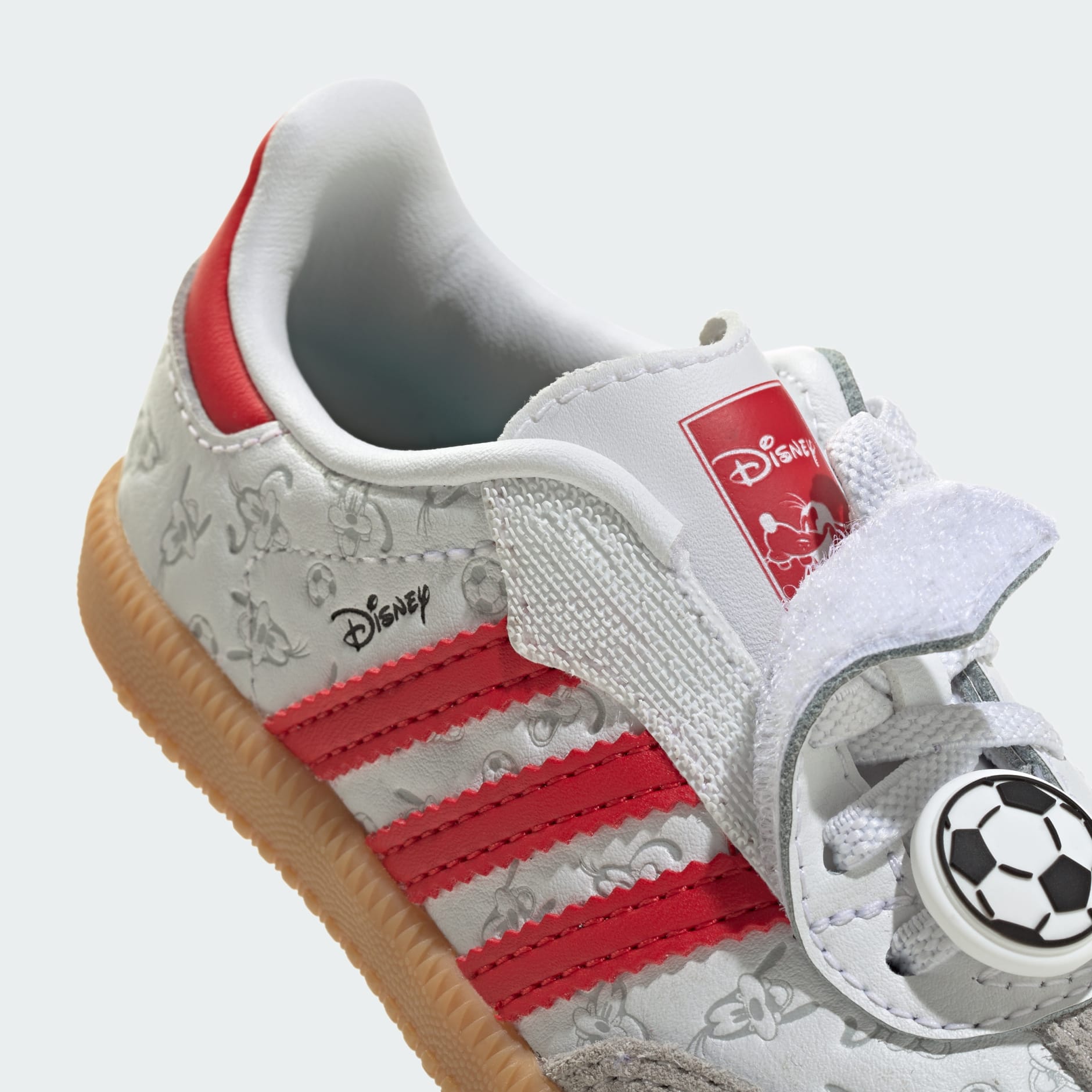 https://assets.adidas.com/images/w_1880,f_auto,q_auto/b1a1ca81d30d475fb1075c1435ced64f_9366/IH1754_43_detail.jpg