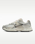 W NIKE V5 RNR